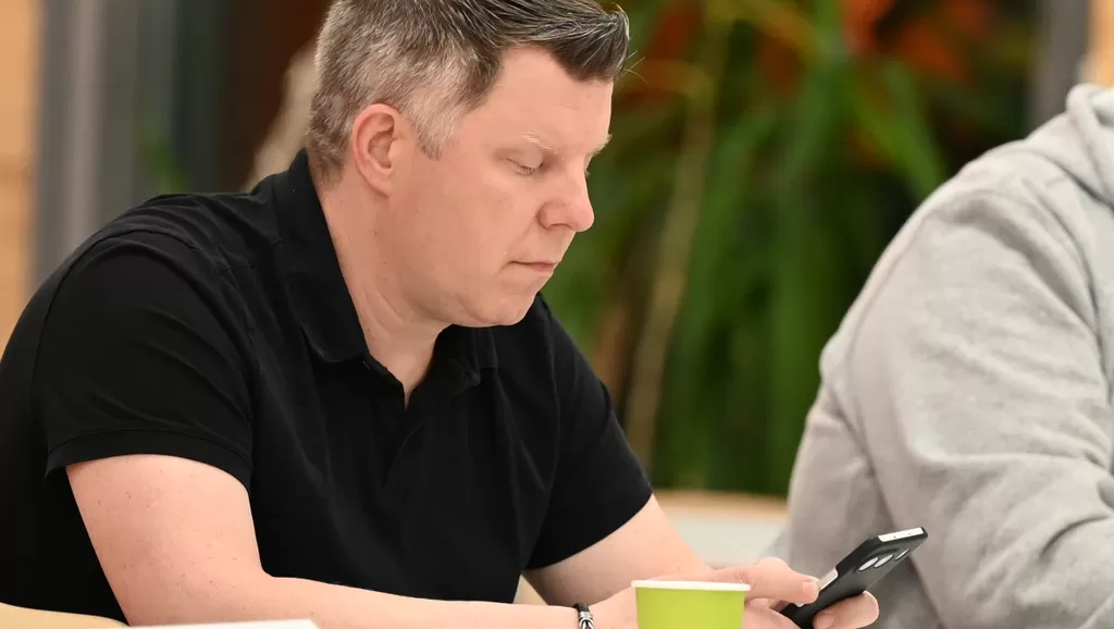 Kokoomuksen Jussi Salminen asetetaan kunnanvaltuuston puheenjohtajaksi.