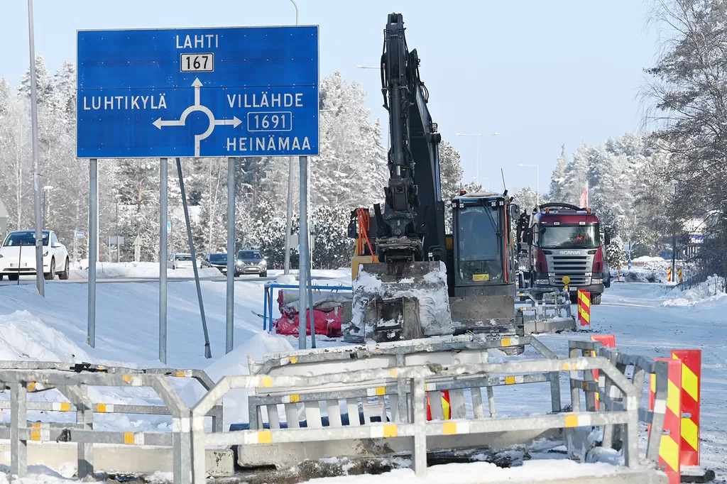 Viemärityö Lahdentien varressa viivästynyt pakkasten ja lisätöiden ...
